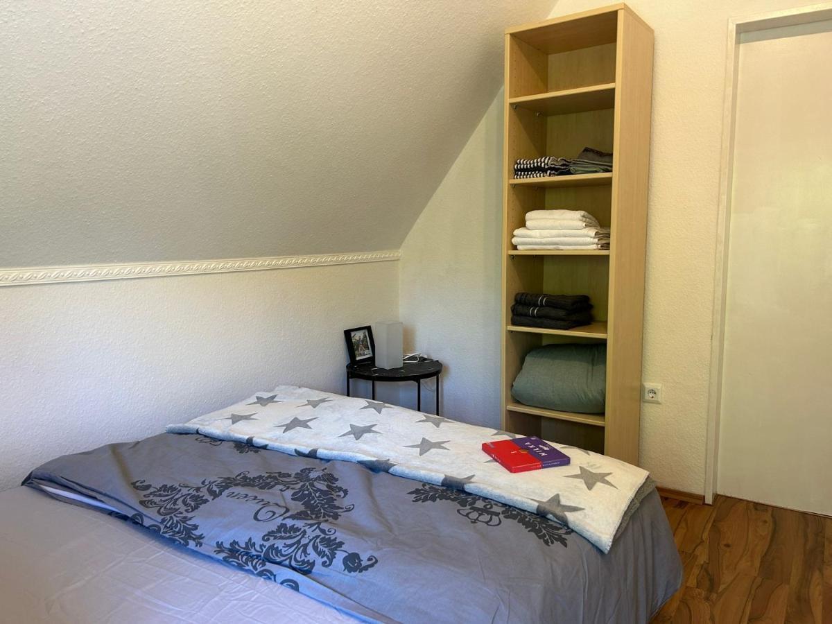 Gemuetliches Familienhaus - Fuehlt Euch Wohl Lägenhet Oldenburg Exteriör bild