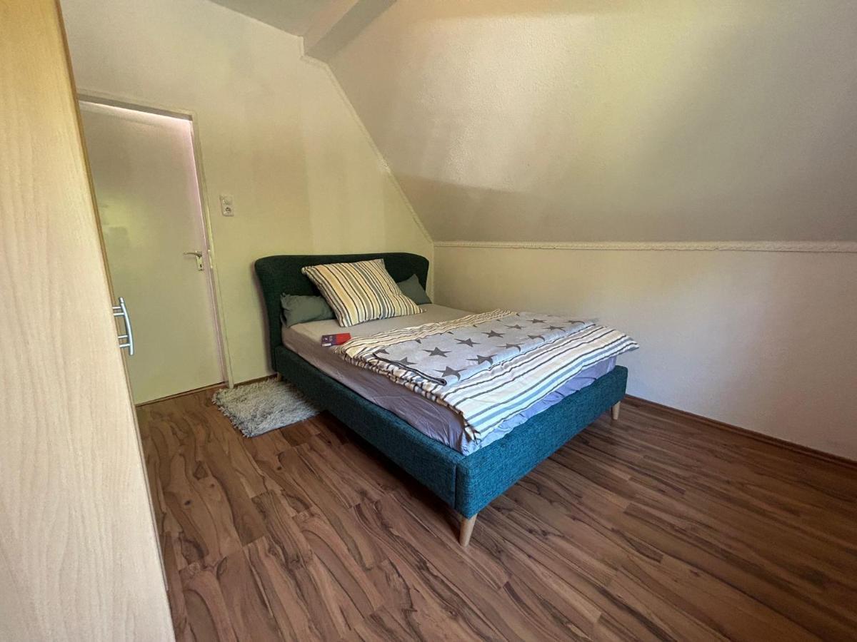 Gemuetliches Familienhaus - Fuehlt Euch Wohl Lägenhet Oldenburg Exteriör bild