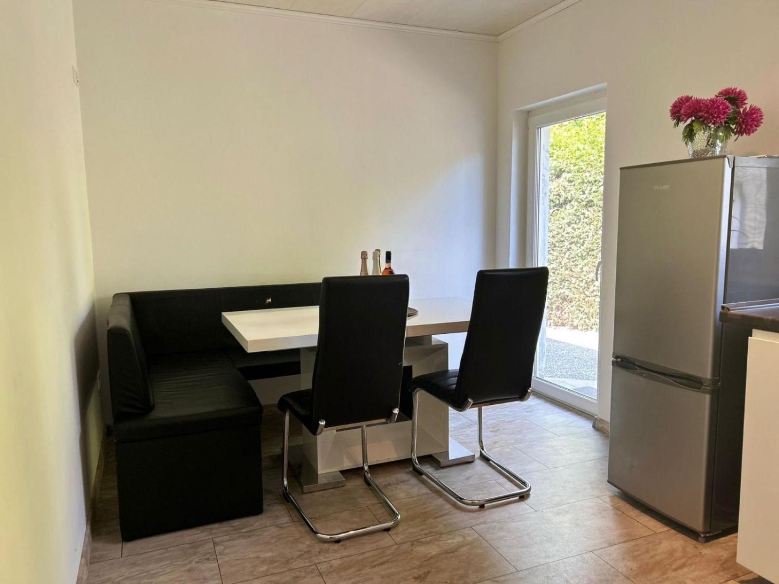 Gemuetliches Familienhaus - Fuehlt Euch Wohl Lägenhet Oldenburg Exteriör bild